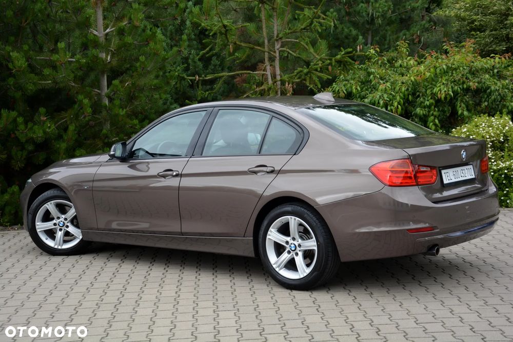 BMW Seria 3 318d Blue Performance Sport Line - 6