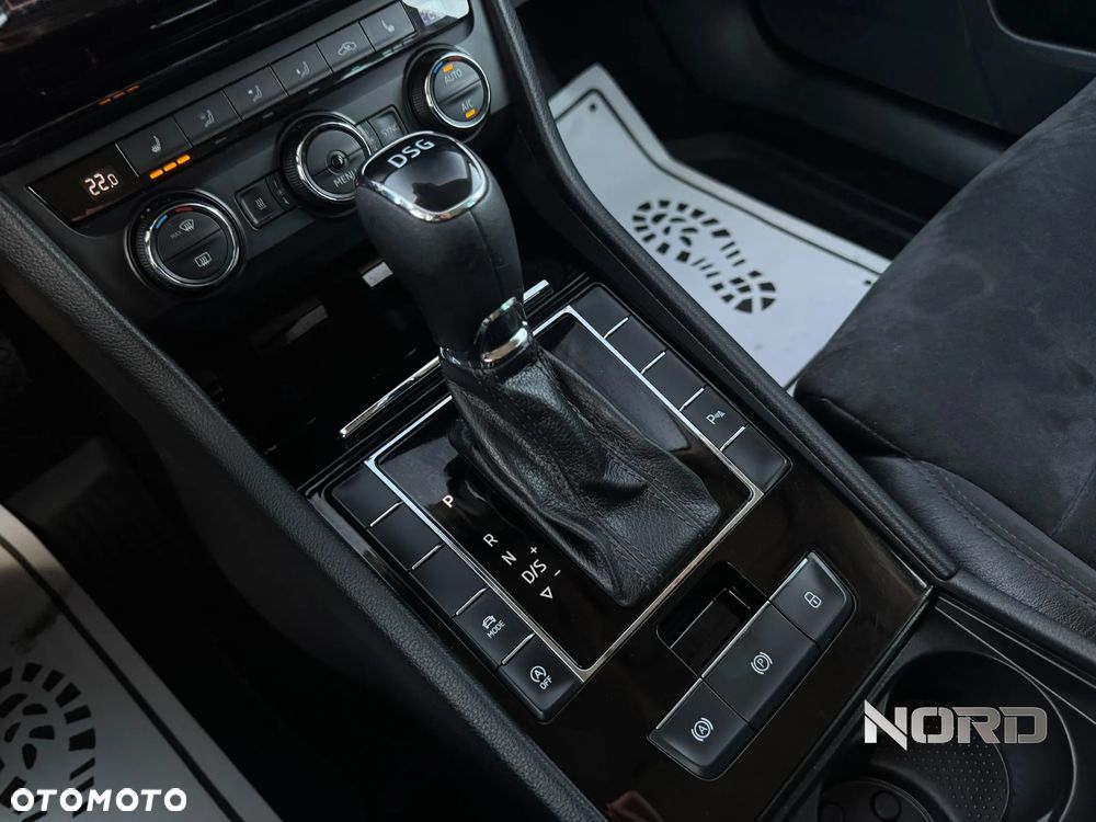 Skoda Superb 2.0 TDI DSG Style - 20