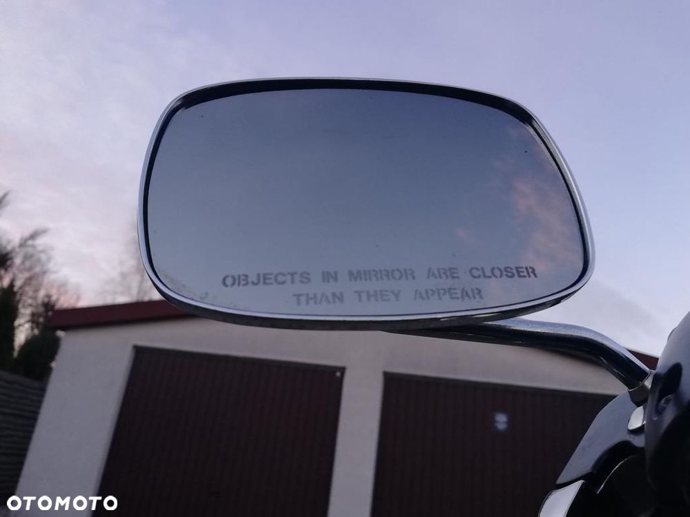 Harley-Davidson Softail Custom - 21