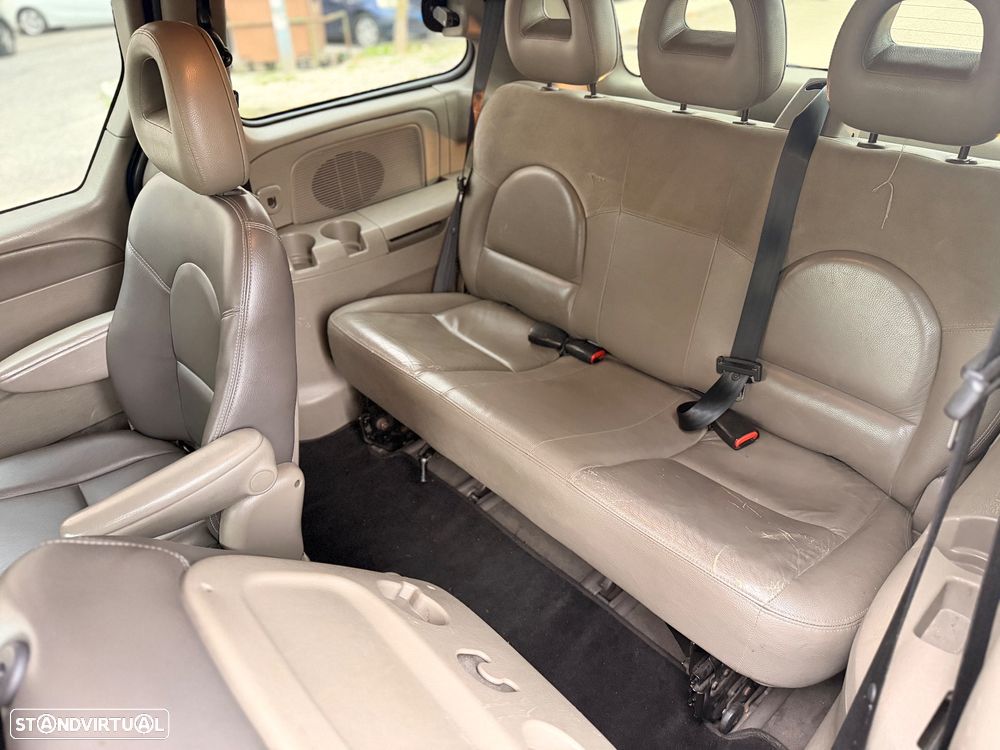 Chrysler Voyager 2.5 CRD LX - 7