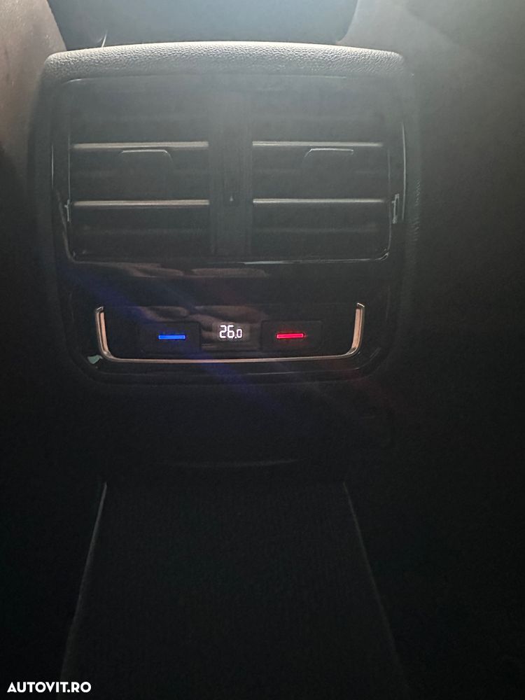 Volkswagen Passat 2.0 TDI DSG Highline - 13