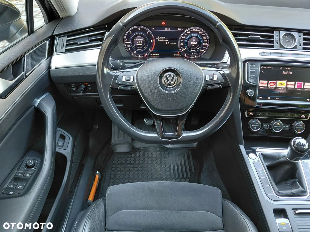 Volkswagen Passat 2.0 TDI (BlueMotion Technology) Highline - 5