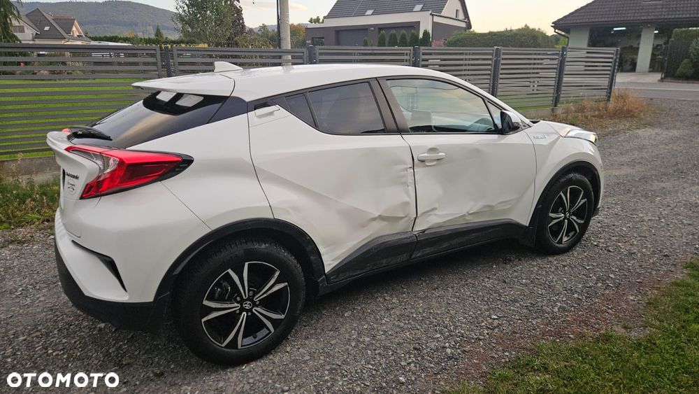Toyota C-HR - 6