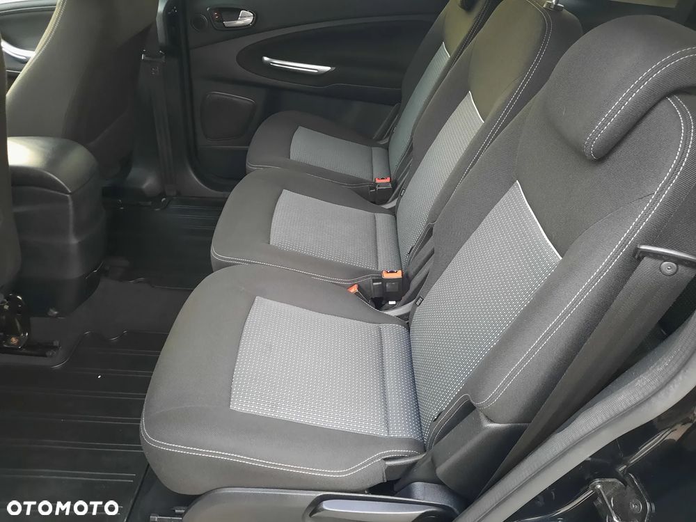 Ford S-Max 2.0 TDCi DPF Champions Edition - 17