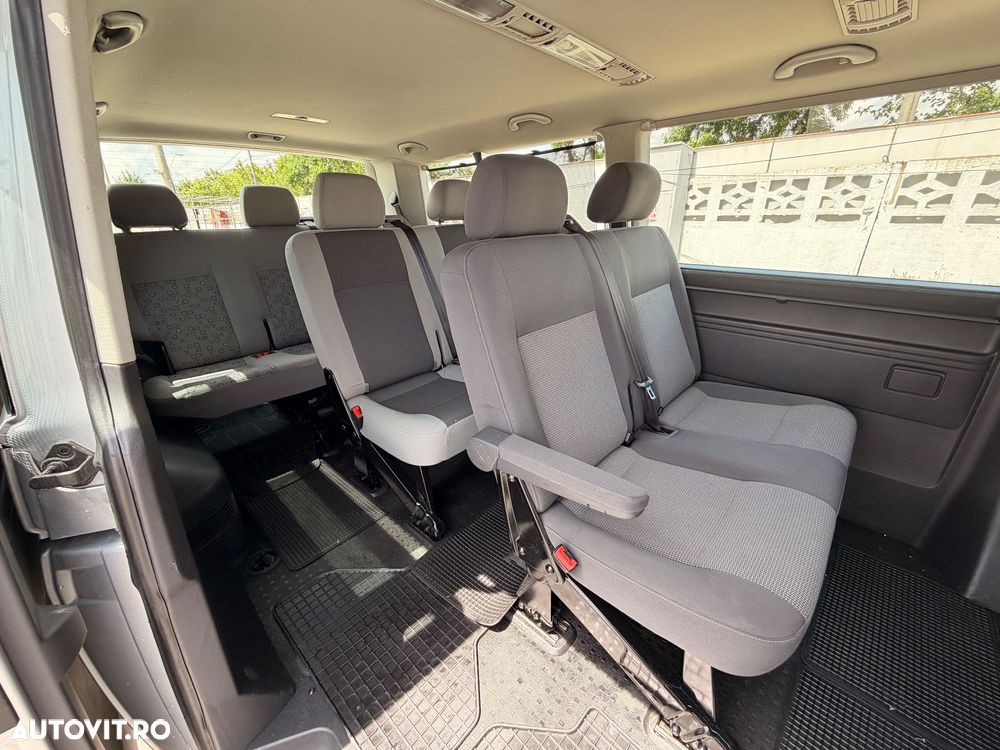 Volkswagen Caravelle - 7