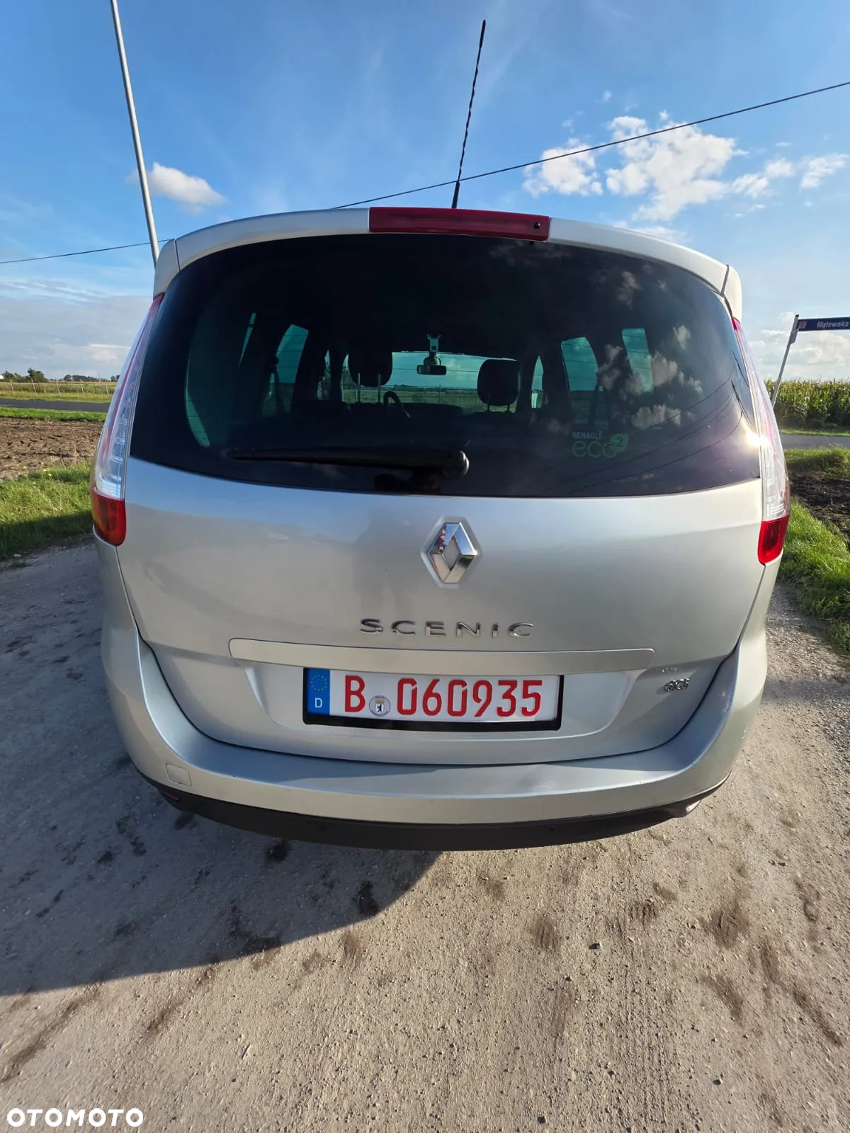 Renault Grand Scenic Gr 1.9 dCi Bose Edition - 9