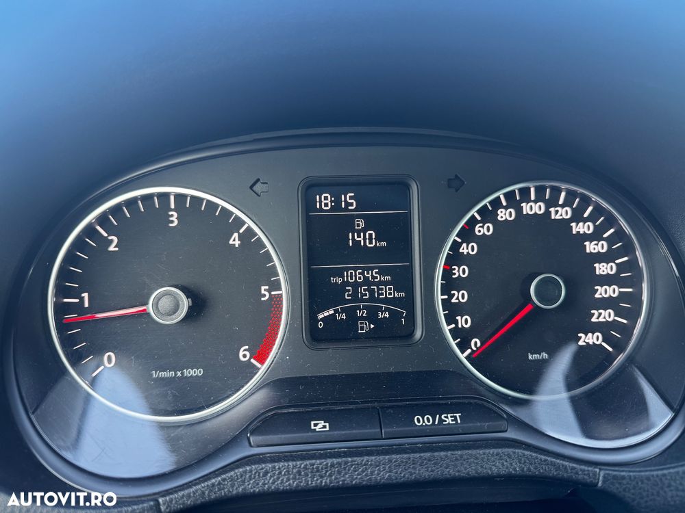 Volkswagen Polo - 12