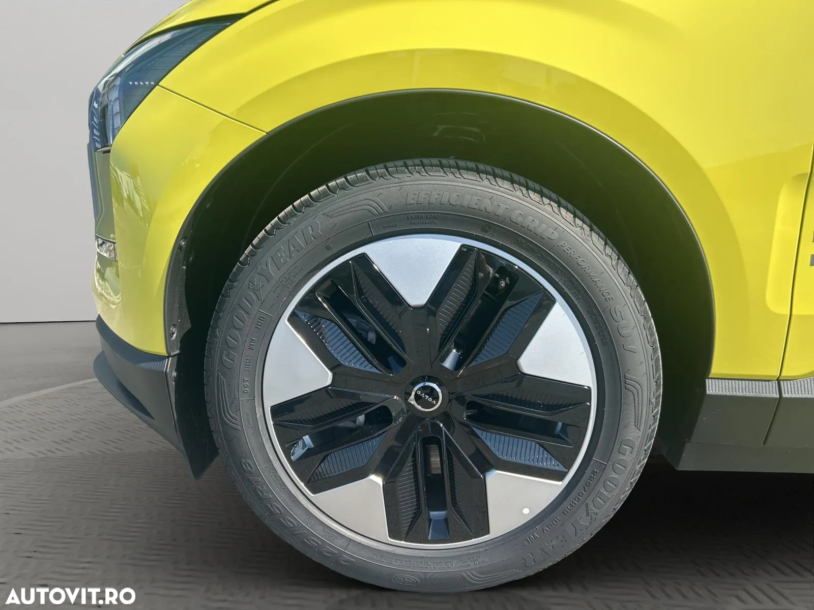 Volvo EX30 - 16
