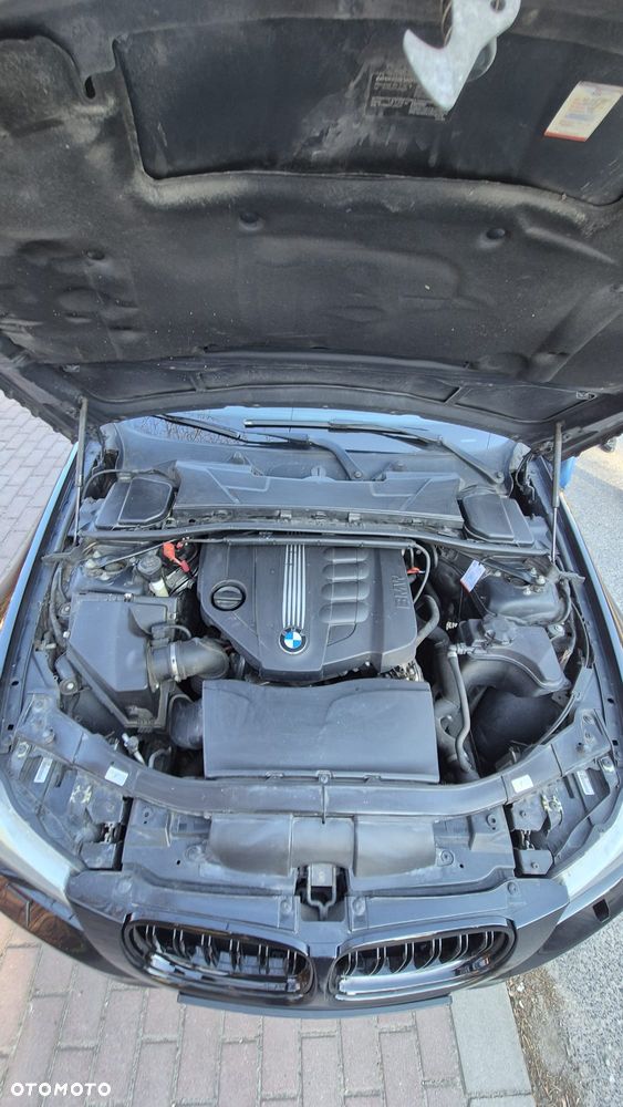BMW Seria 3 320d DPF Efficient Dynamics Edition - 9