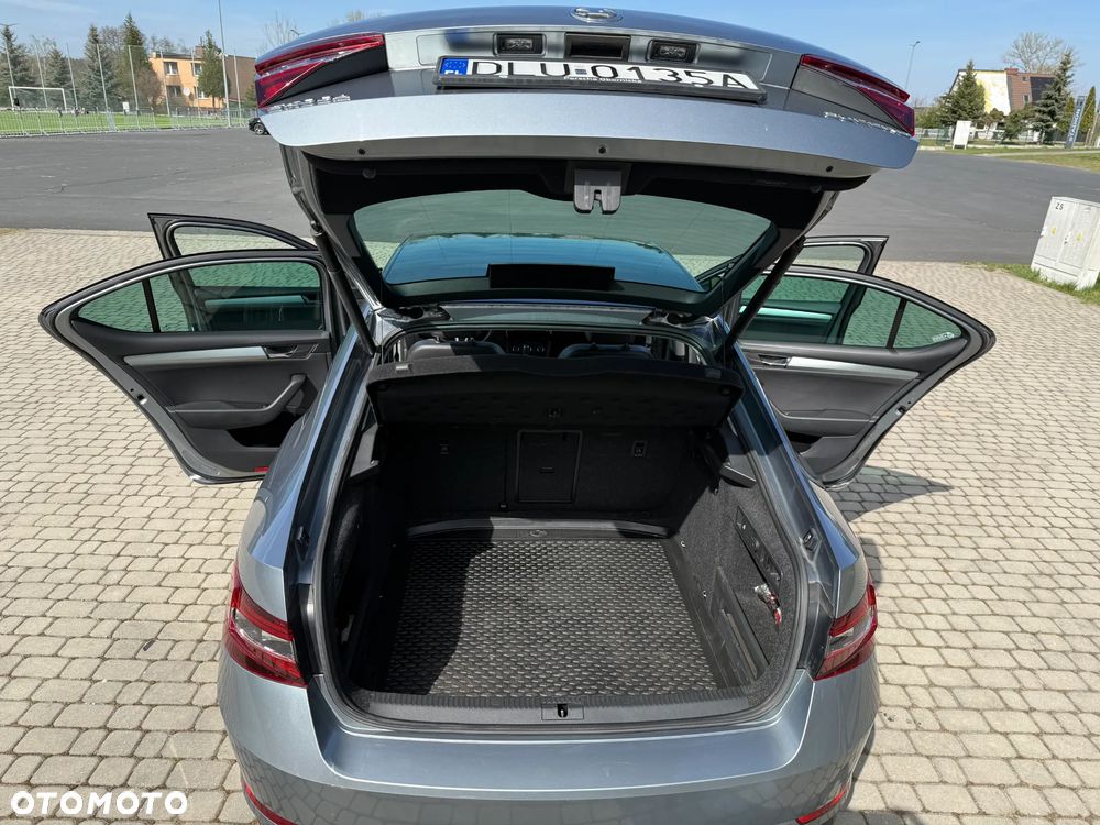 Skoda Superb 2.0 TSI Ambition DSG - 15