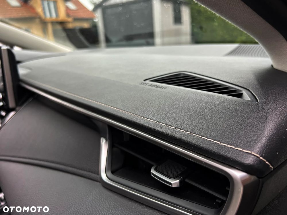 Toyota Corolla 1.8 Hybrid Executive - 32