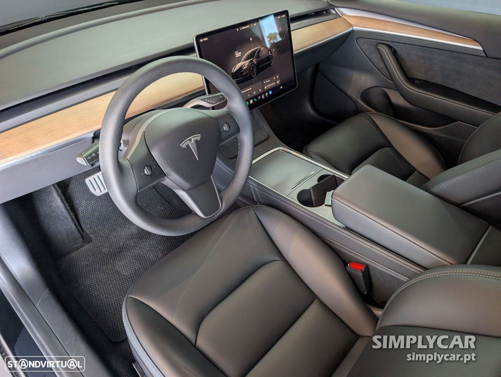 Tesla Model 3 - 6