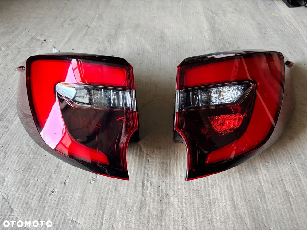 Lampa tylna prawa lewa Toyota Corolla e21 LIFT 2023 - 2
