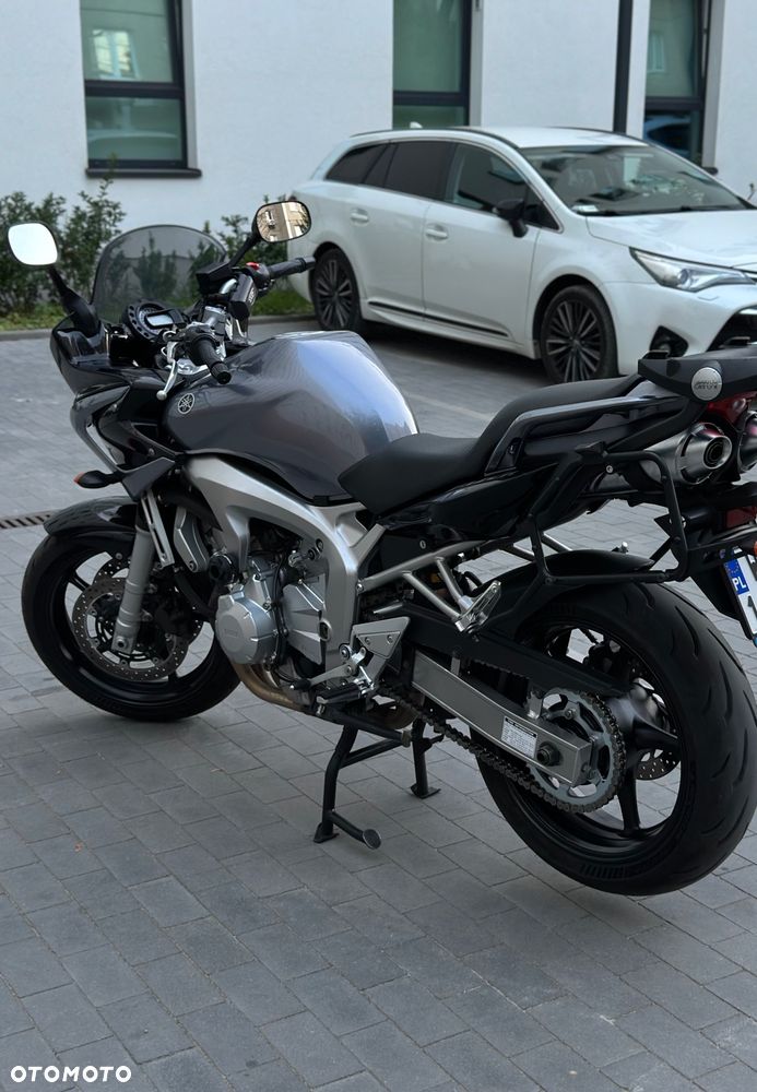 Yamaha FZ6 - 21