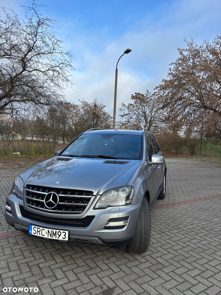 Mercedes-Benz ML 300 CDI 4Matic 7G-TRONIC DPF BlueEFFICIENCY Grand Edition - 2