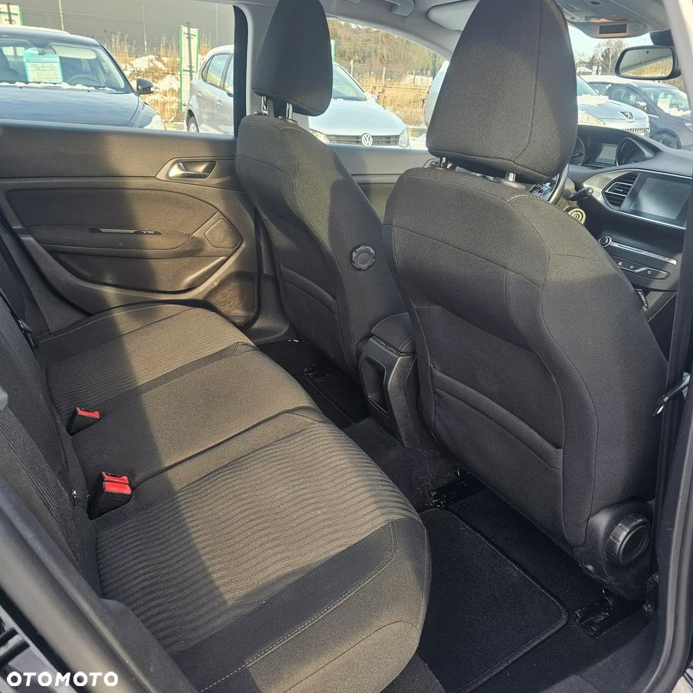 Peugeot 308 - 16