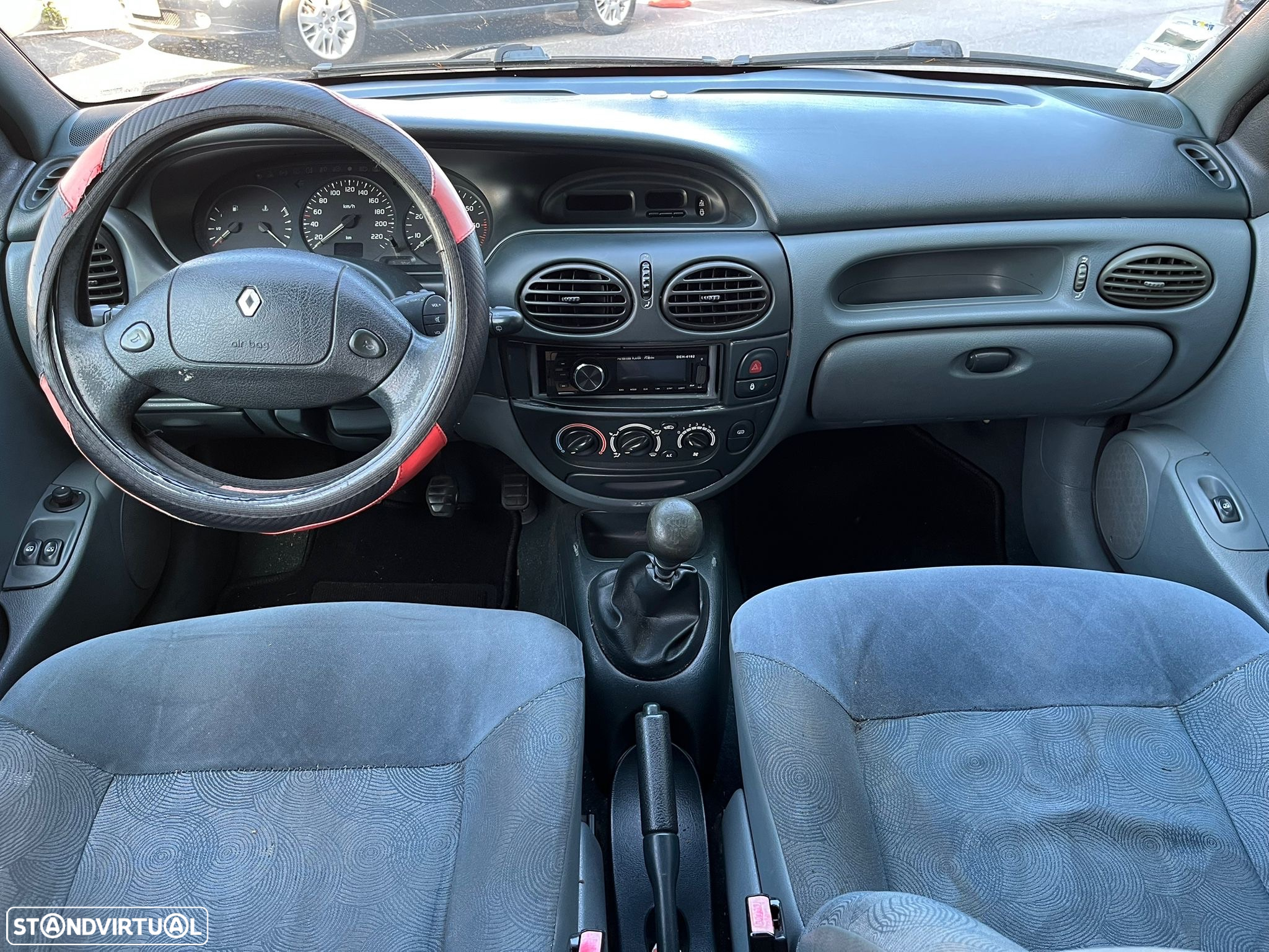 Renault Mégane 1.4 RN - 8