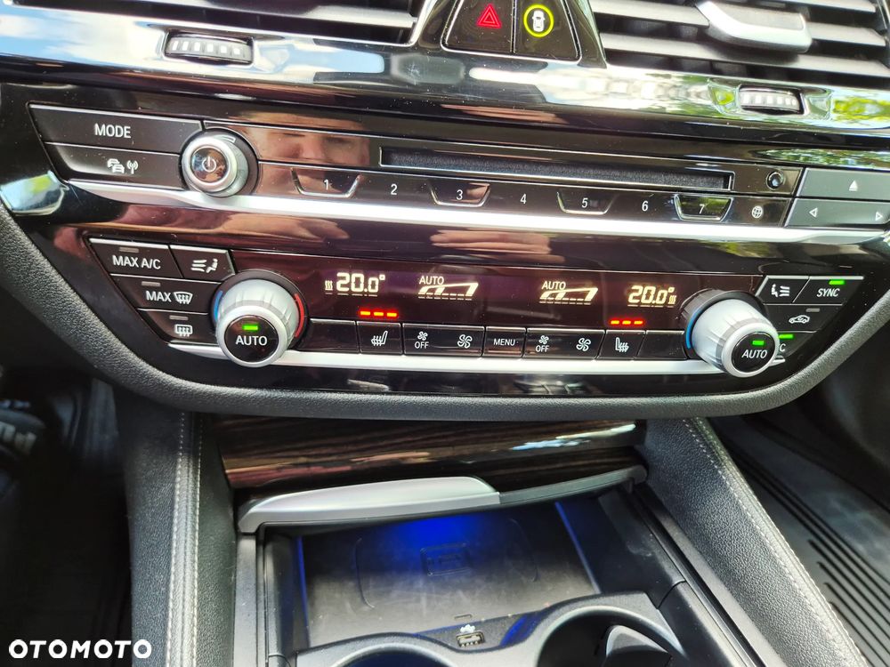 BMW Seria 5 520d xDrive Luxury Line - 16
