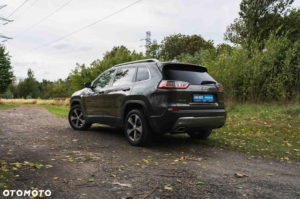 Jeep Cherokee - 5