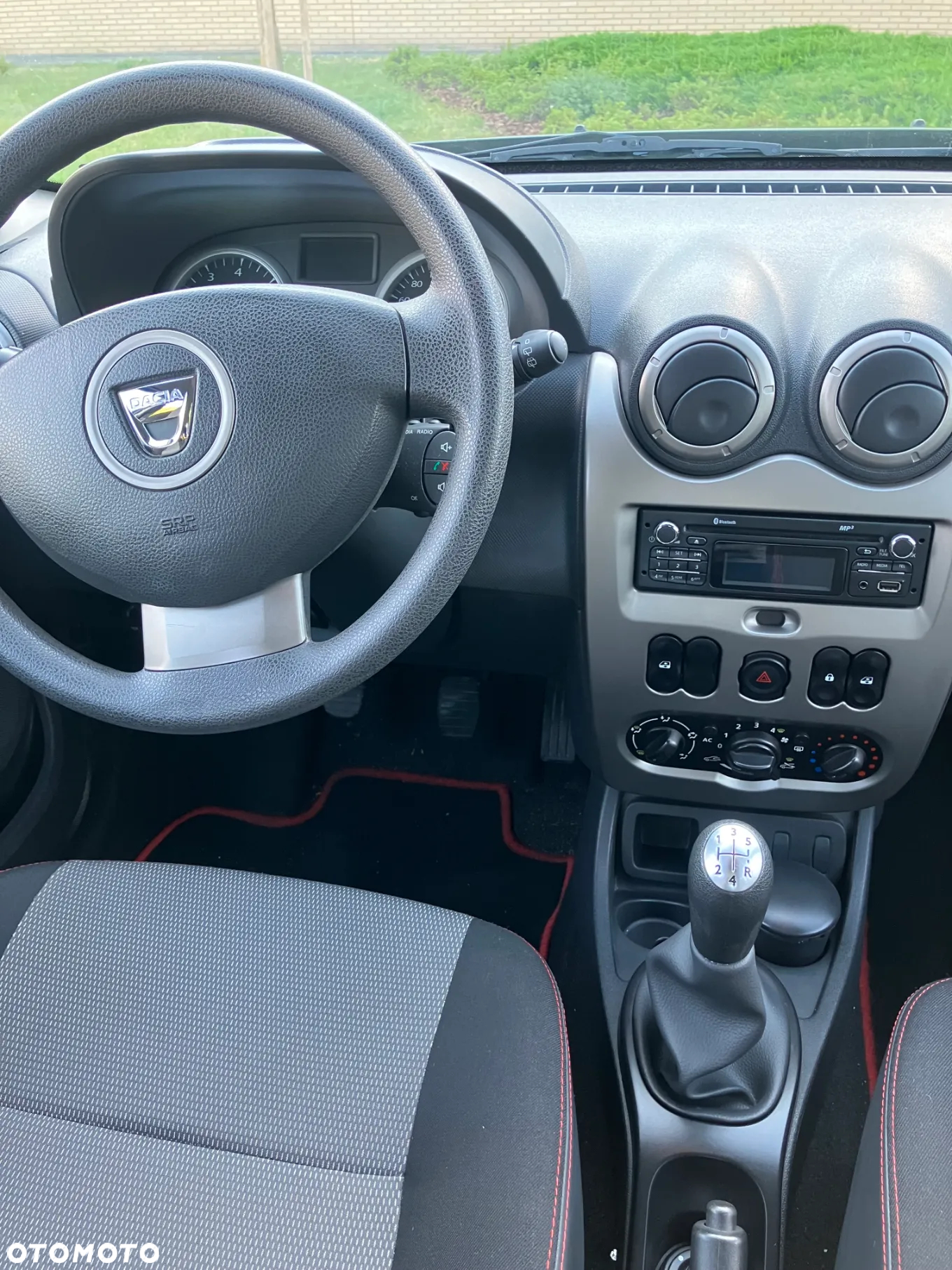 Dacia Duster 1.6 Laureate - 6