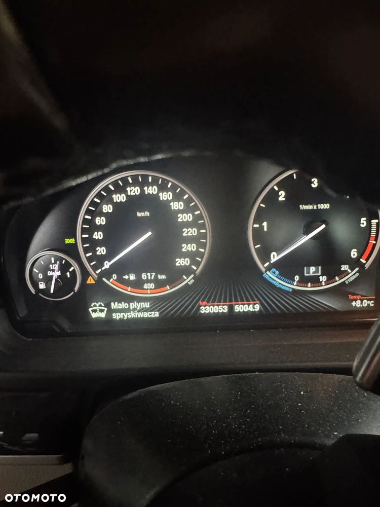 BMW Seria 5 520d xDrive - 12