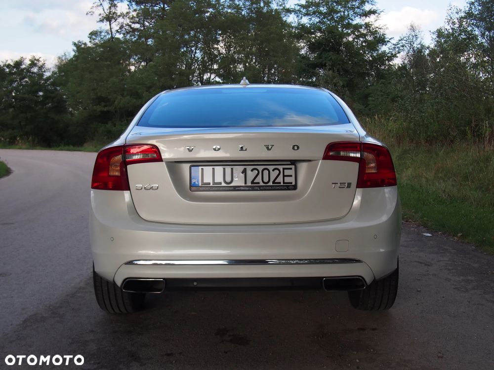 Volvo S60 - 16
