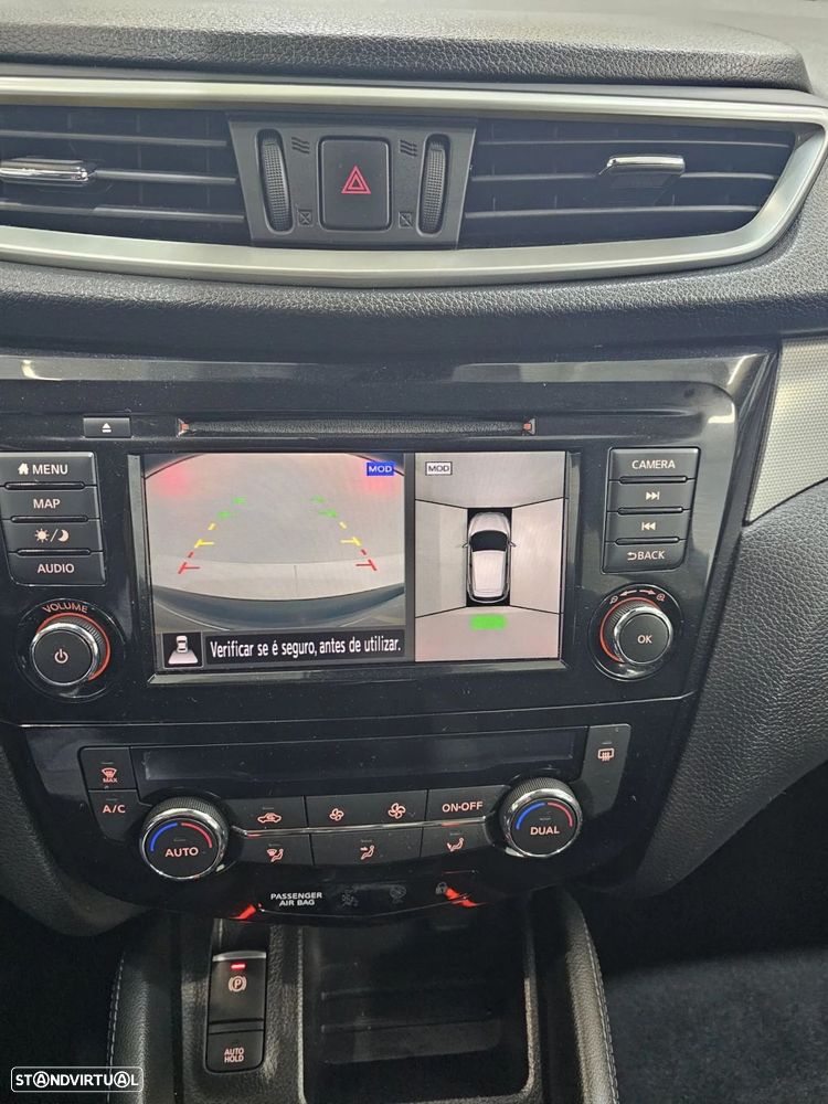 Nissan Qashqai 1.5 dCi N-Connecta J18 - 14