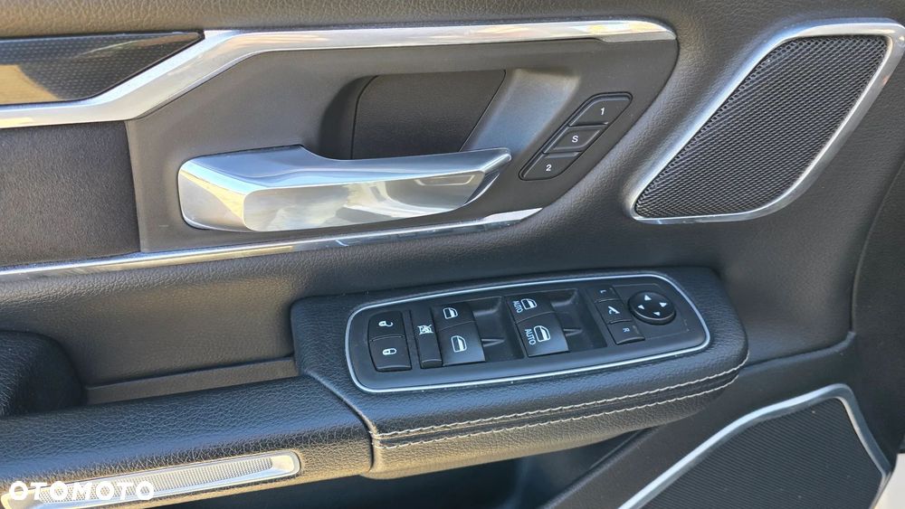 RAM 1500 Crew Cab Laramie - 18