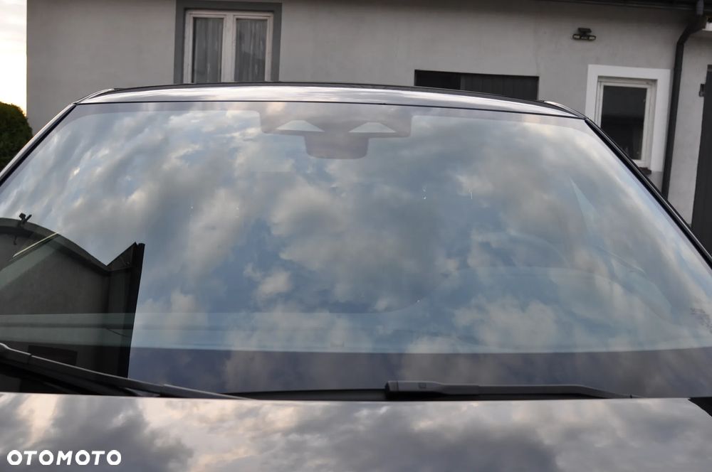 Land Rover Range Rover Evoque P200 R-Dynamic SE - 6