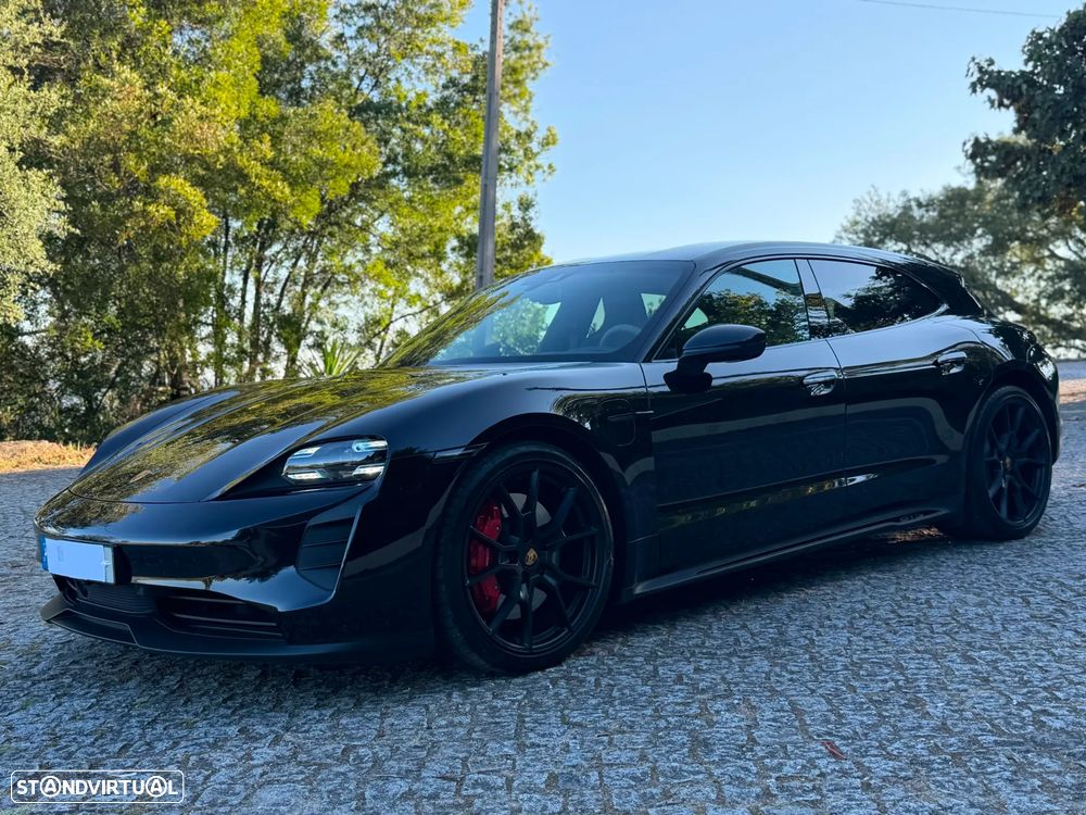 Porsche Taycan Sport Turismo GTS - 13