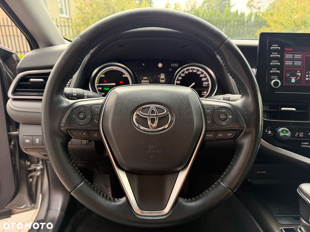 Toyota Camry - 16