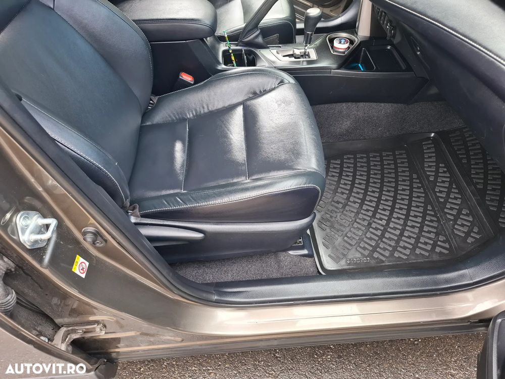 Toyota RAV4 2.5 VVT-i 4x4 Luxury - 6