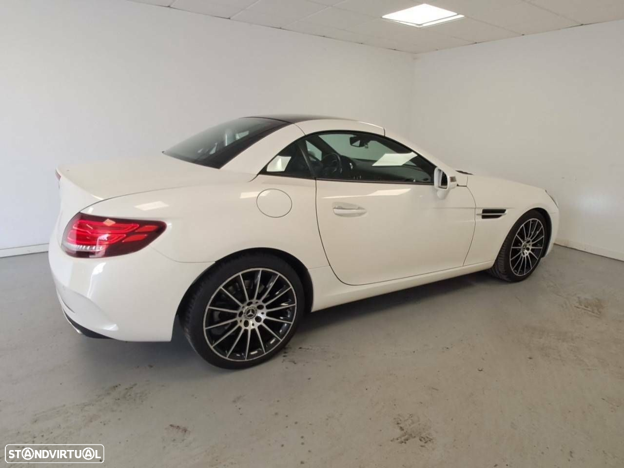 Mercedes-Benz SLC 180 - 4