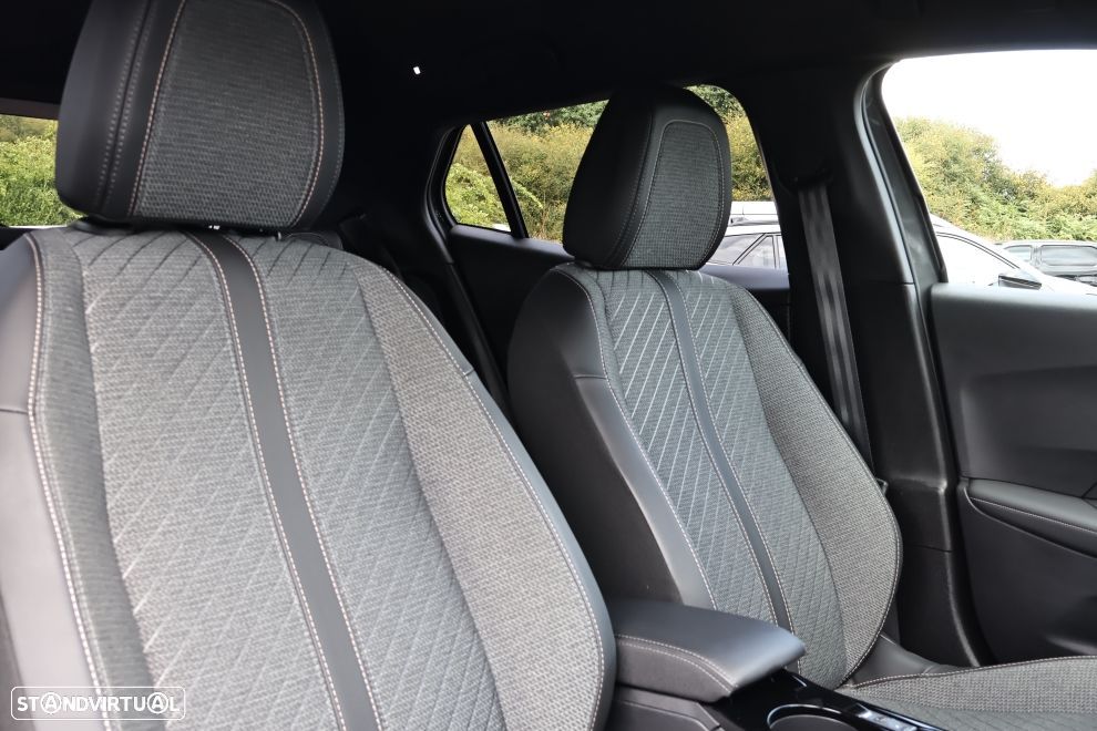 Peugeot 2008 1.2 Hybrid Allure e-DCS6 - 14