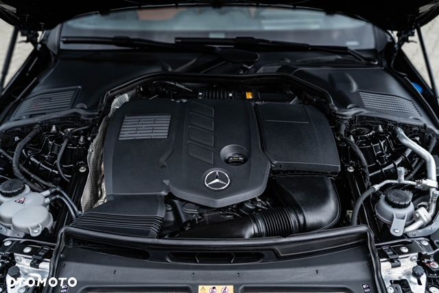 Mercedes-Benz Klasa C 300 d mHEV 4-Matic AMG - 32