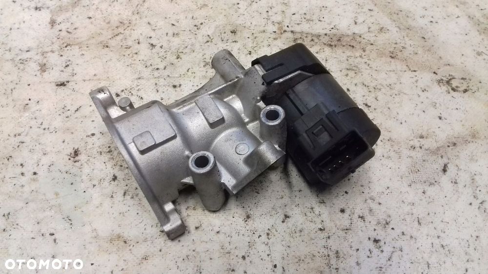 ZAWÓR EGR CHŁODNICA SPALIN PEUGEOT 407 2.0 HDI 04- CITROEN PSA - 2