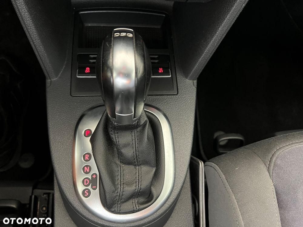 Volkswagen Touran 2.0 TDI DPF Comfortline DSG - 33