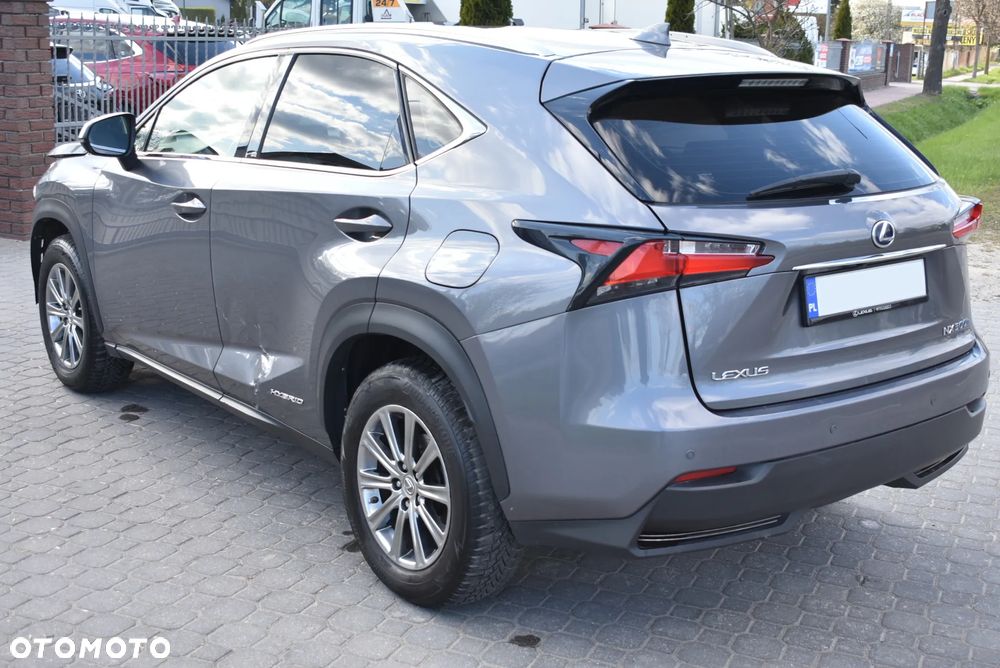 Lexus NX 300h Elite 2WD - 2