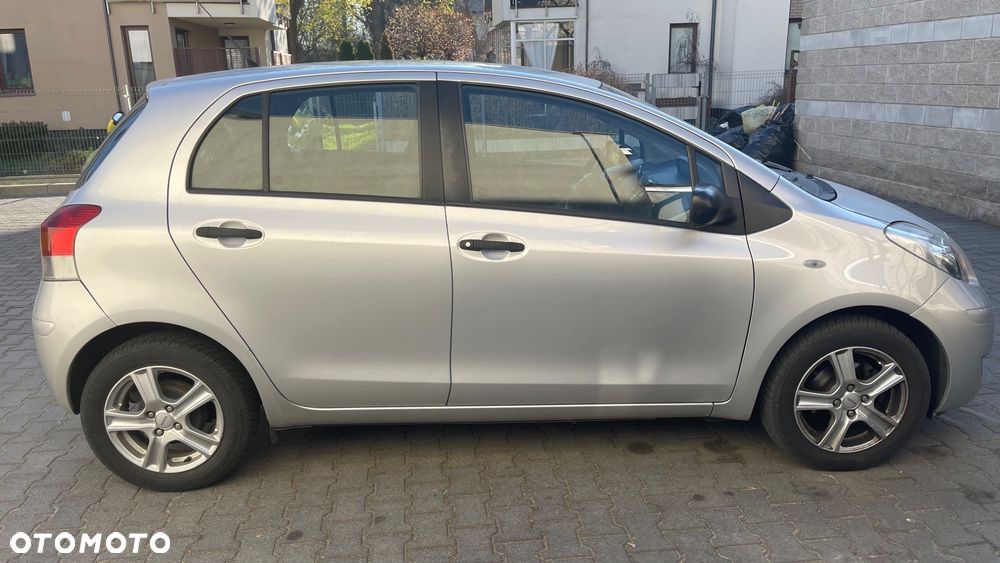 Toyota Yaris 1.0 Luna A/C - 16