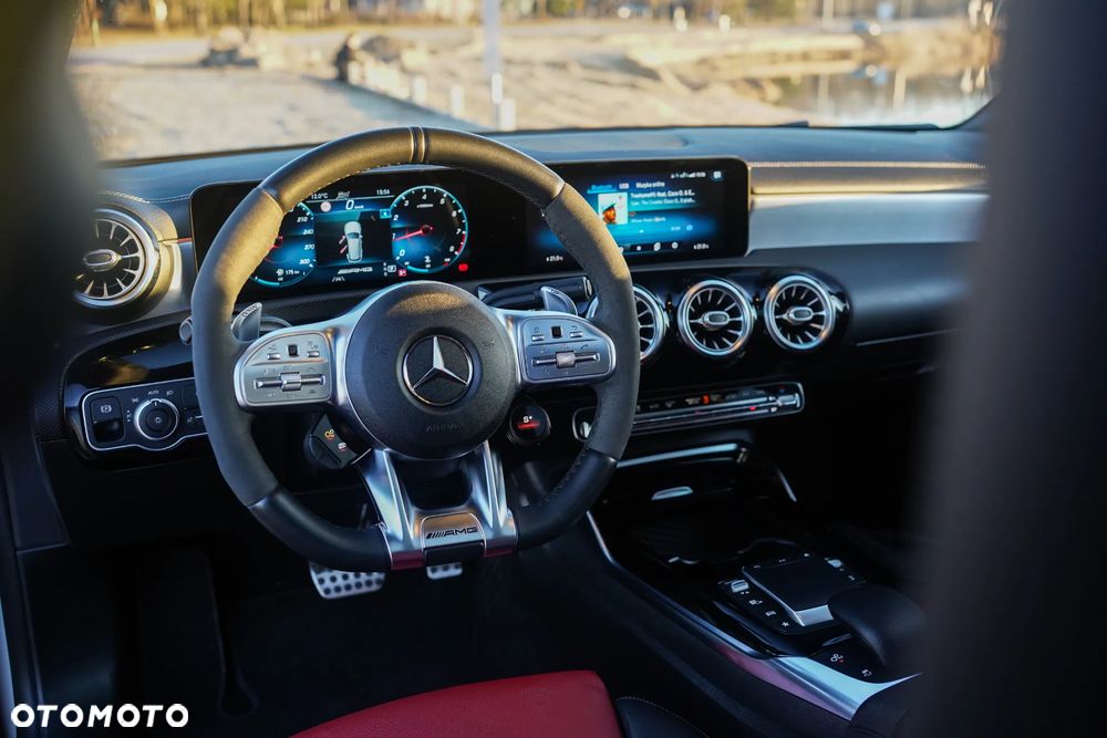 Mercedes-Benz CLA AMG 45 S 4-Matic 8G-DCT - 14