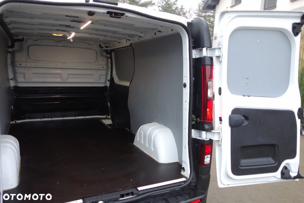 Renault Trafic 2.0 Dci  120 KM Long Klima Kamera Ledy - 11