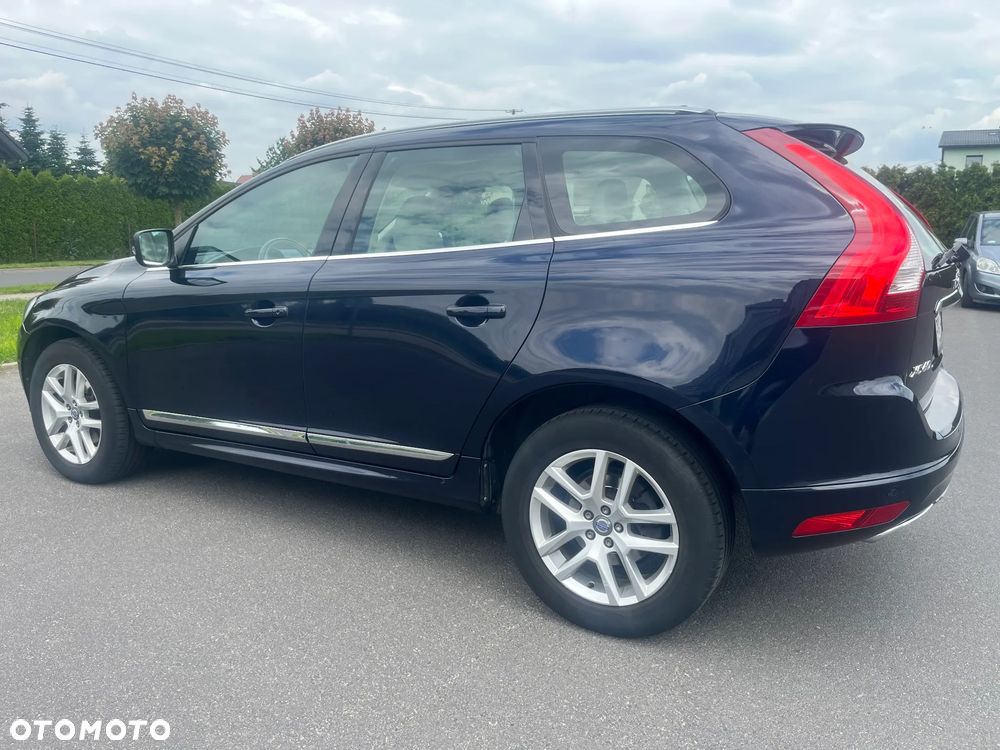 Volvo XC 60 D4 AWD Summum - 4