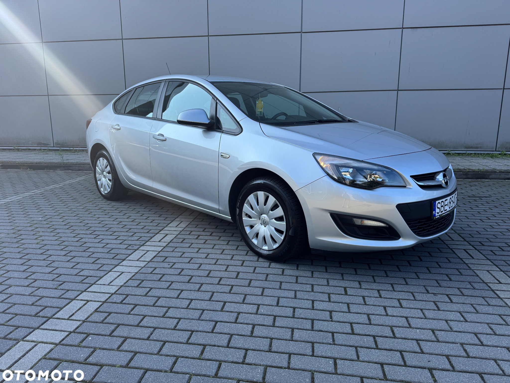 Opel Astra IV 1.4 T Business EU6 - 7