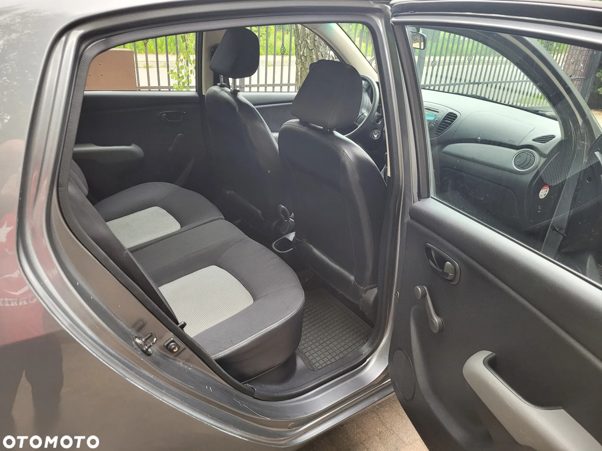 Hyundai i10 - 12