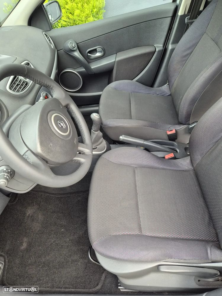 Renault Clio 1.5 dCi Confort - 6