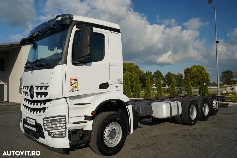 Mercedes-Benz AROCS 3248 / 8X4 / TRIDEM / ȘASIU 8M / DIRECȚIE ȘI PUNȚĂ RIDICABILĂ / RETARDER - 4