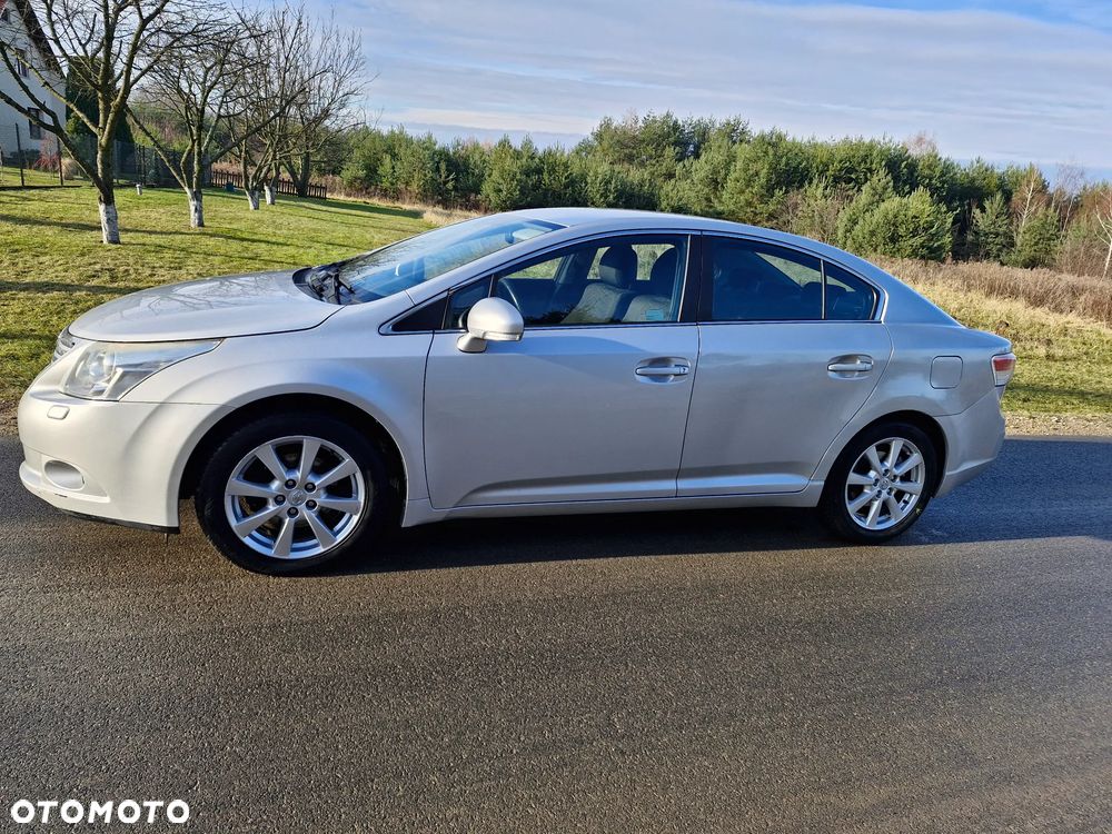 Toyota Avensis 2.0 Sol plus MS - 3