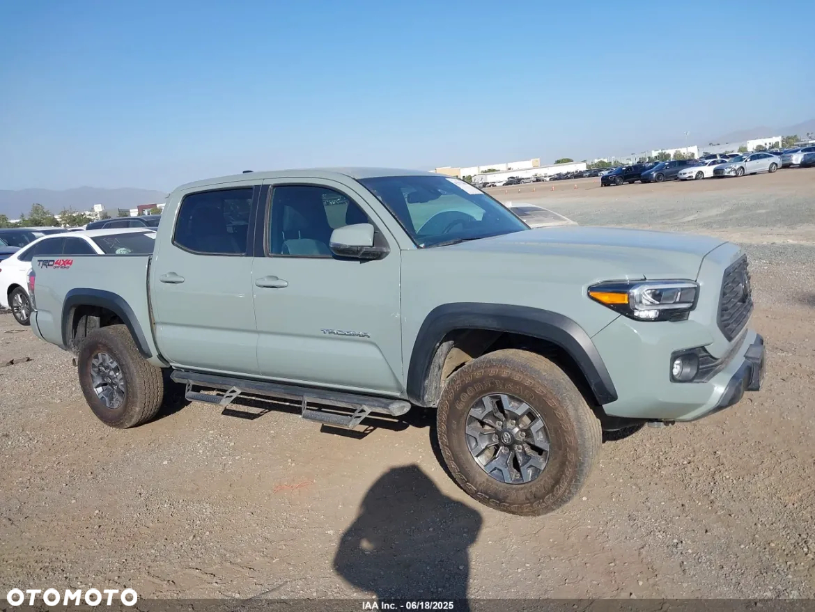 Toyota Tacoma - 12