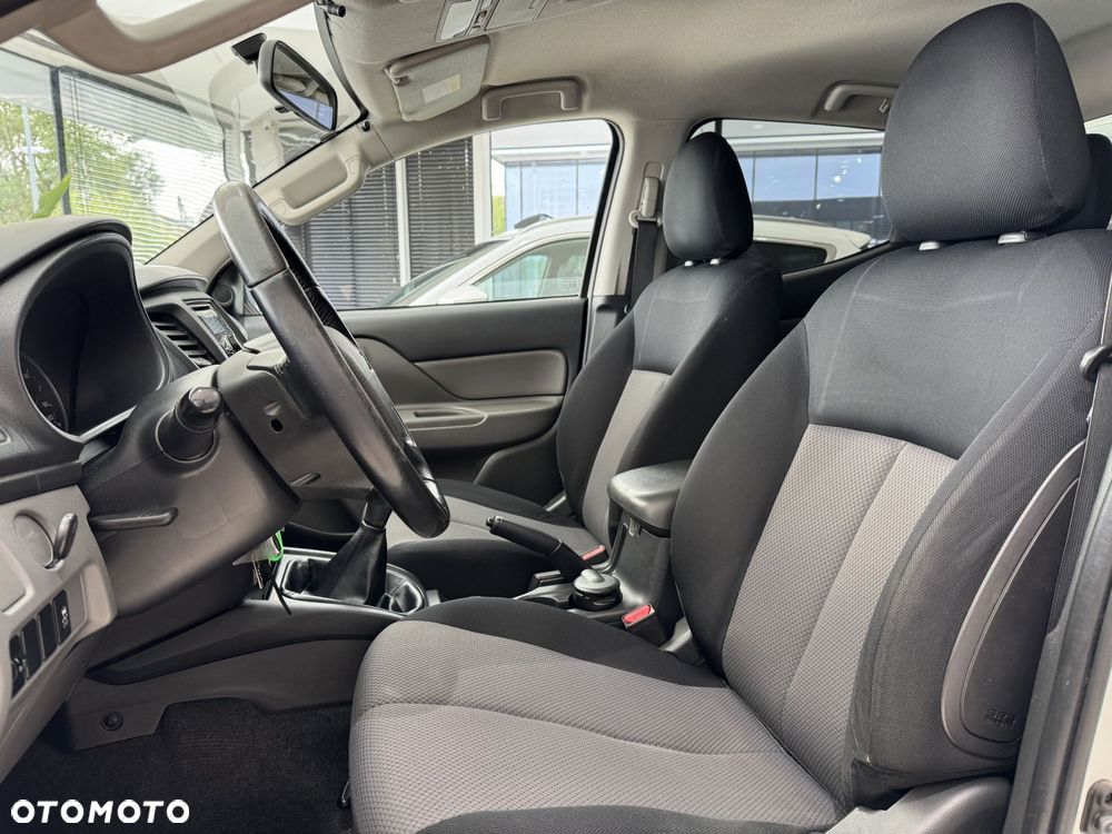Mitsubishi L200 2.4 d DC Invite EU6 - 10