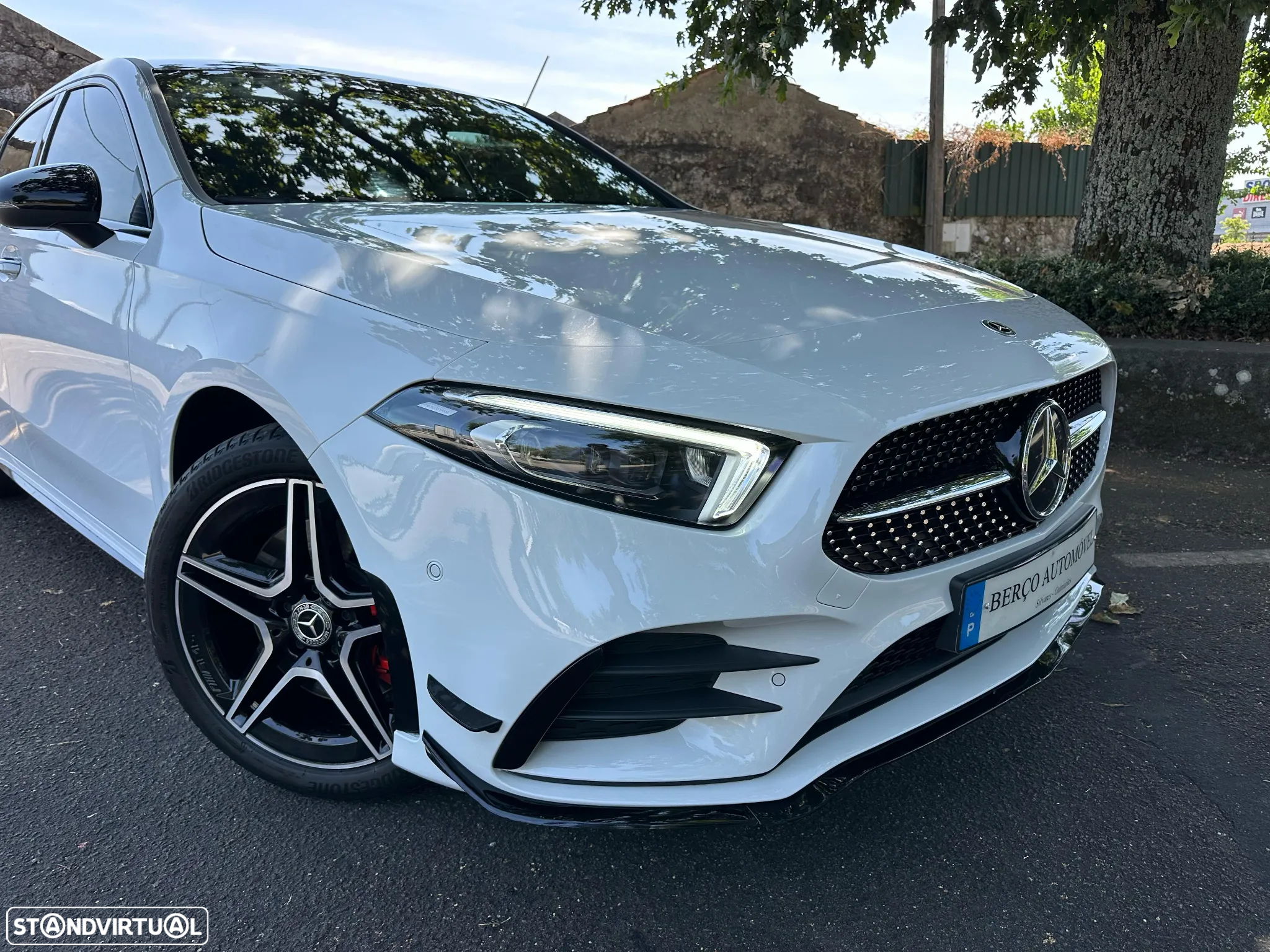 Mercedes-Benz A 250 Limousine e AMG Line - 2